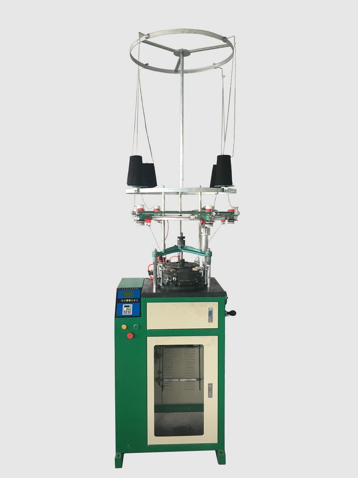 Ringikujulise mütsi kudumismasin